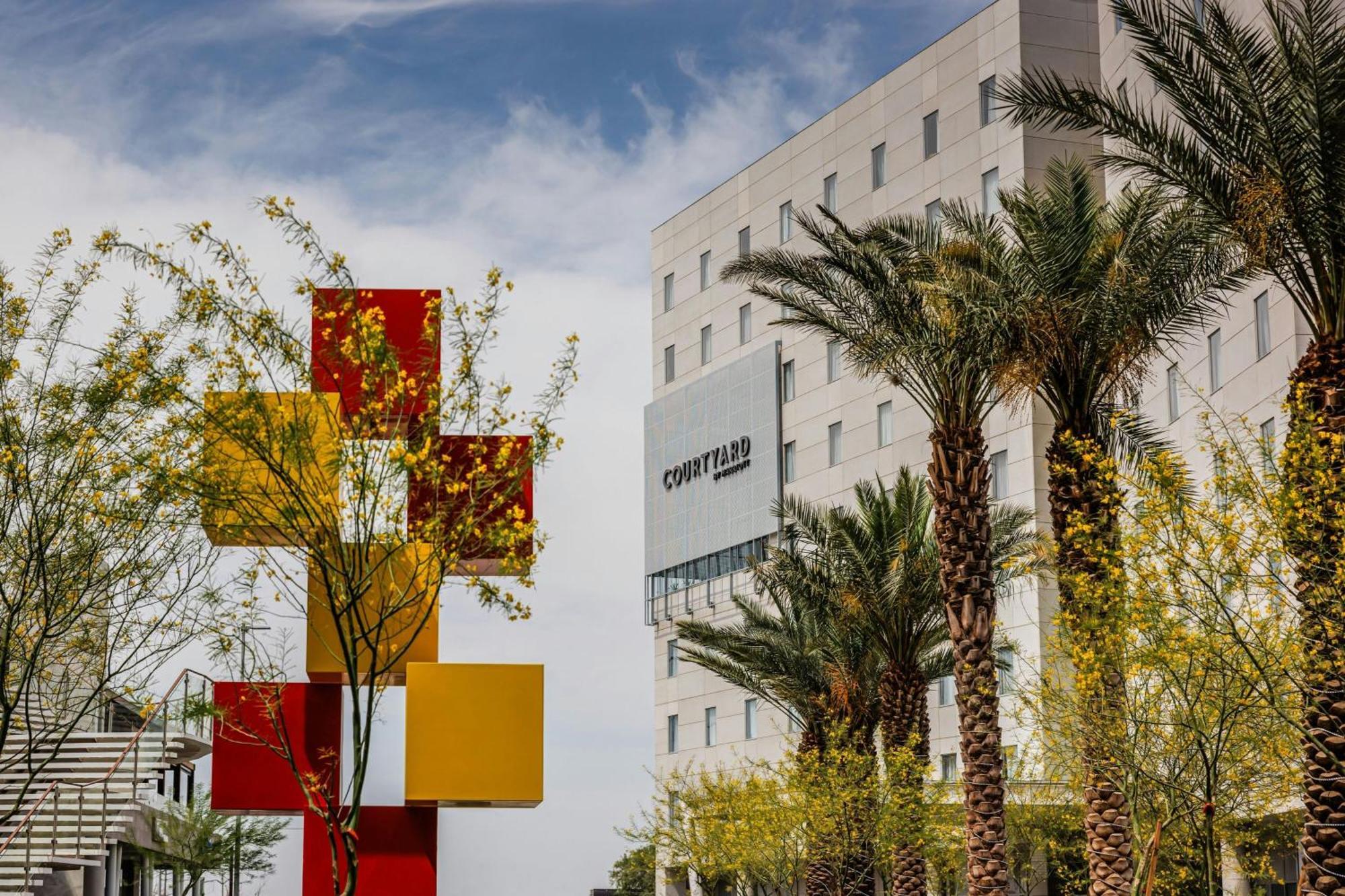 Courtyard By Marriott Mexicali Hotel Exterior foto